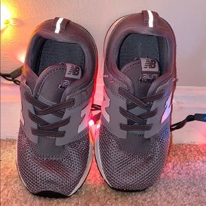 Gently used new balance sneakers